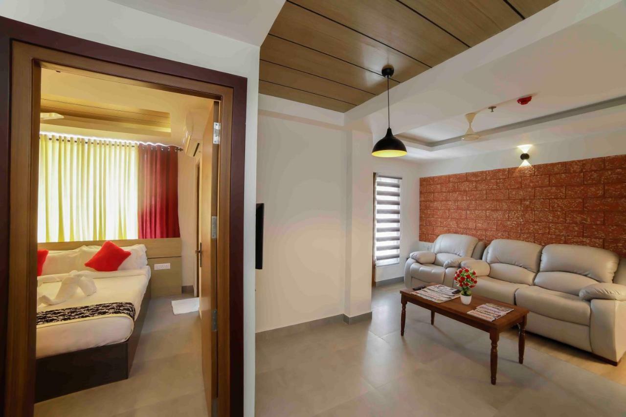 Bhavanam Regency Guruvayoor Guruvāyūr エクステリア 写真