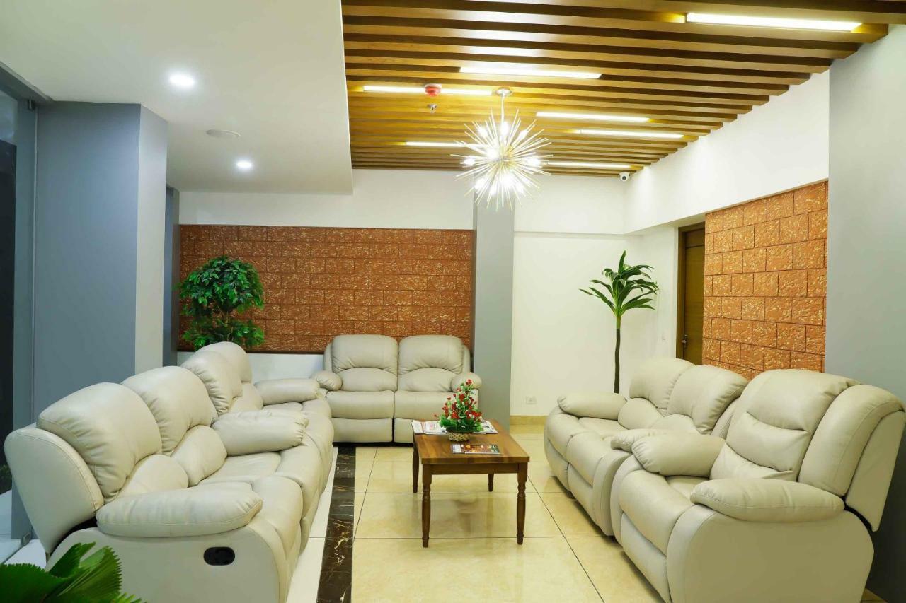 Bhavanam Regency Guruvayoor Guruvāyūr エクステリア 写真