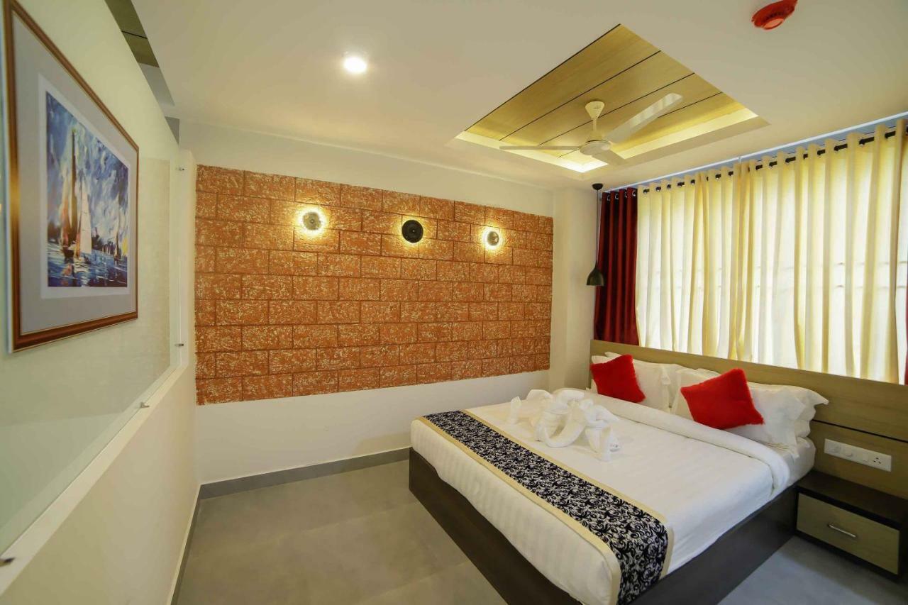 Bhavanam Regency Guruvayoor Guruvāyūr エクステリア 写真